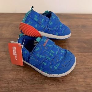 NWT Merrell Bare Steps Moccasins boys 5 blue orange